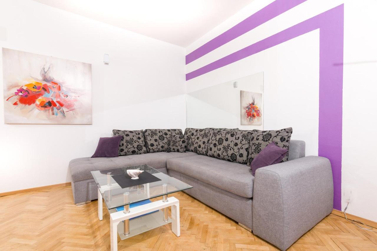 Apartments Dobronic Jelsa Kültér fotó