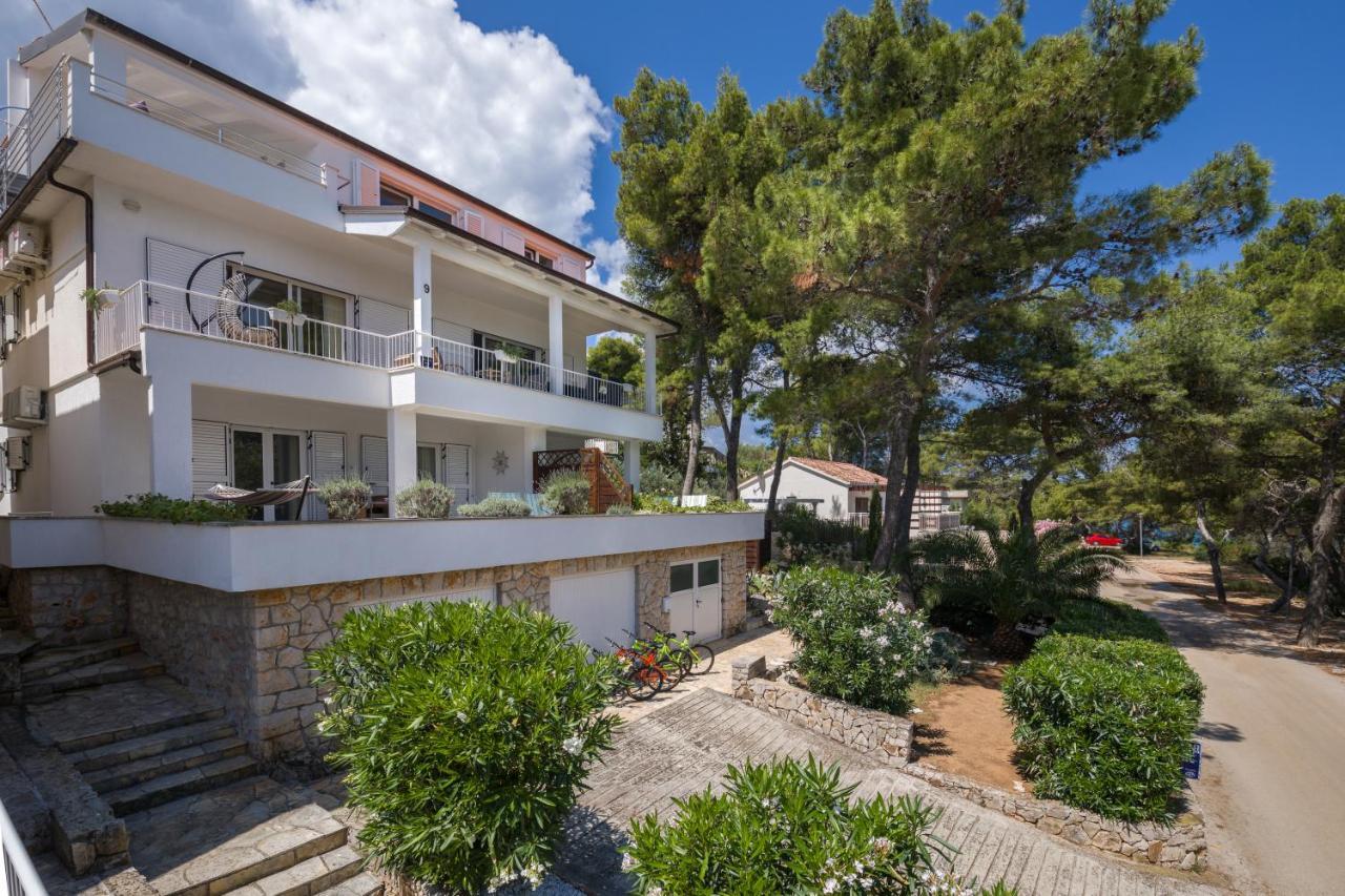 Apartments Dobronic Jelsa Kültér fotó