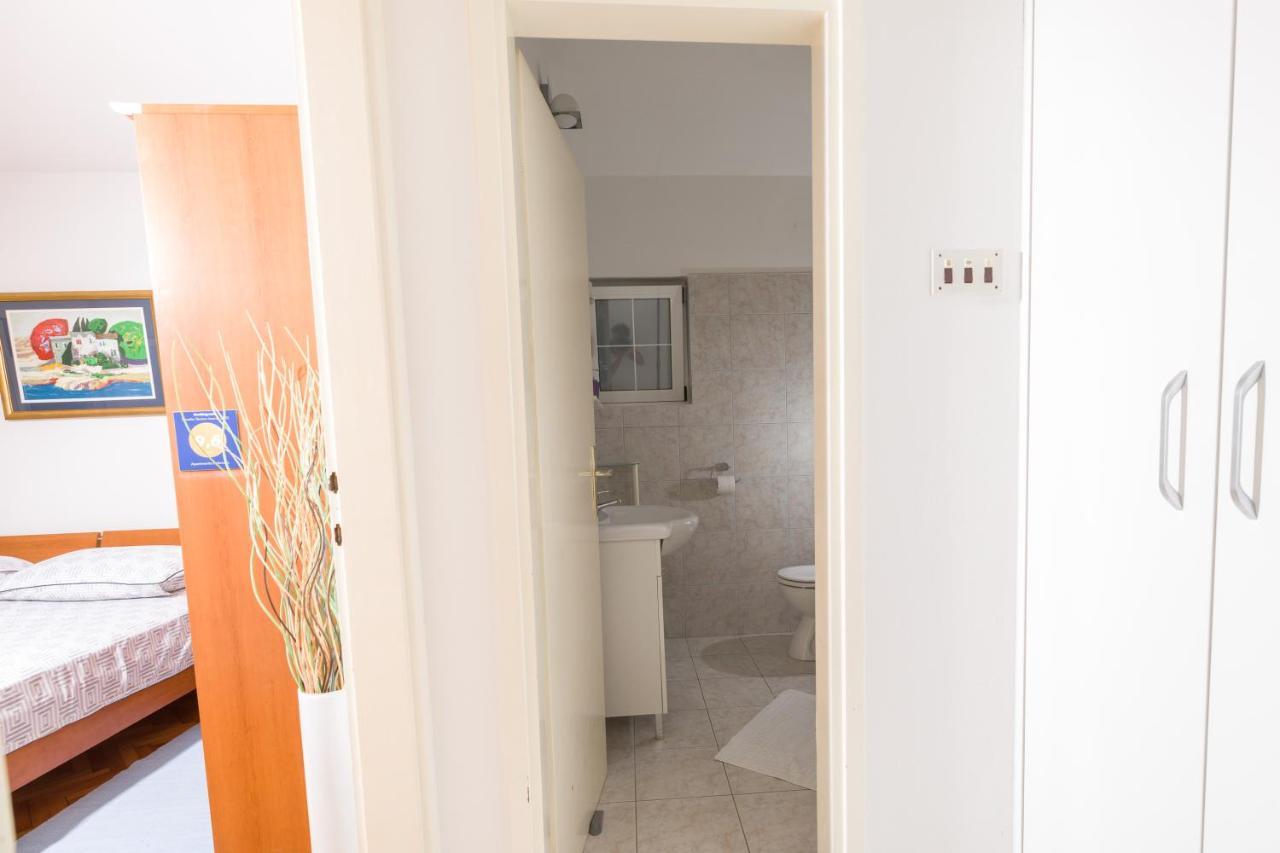 Apartments Dobronic Jelsa Kültér fotó