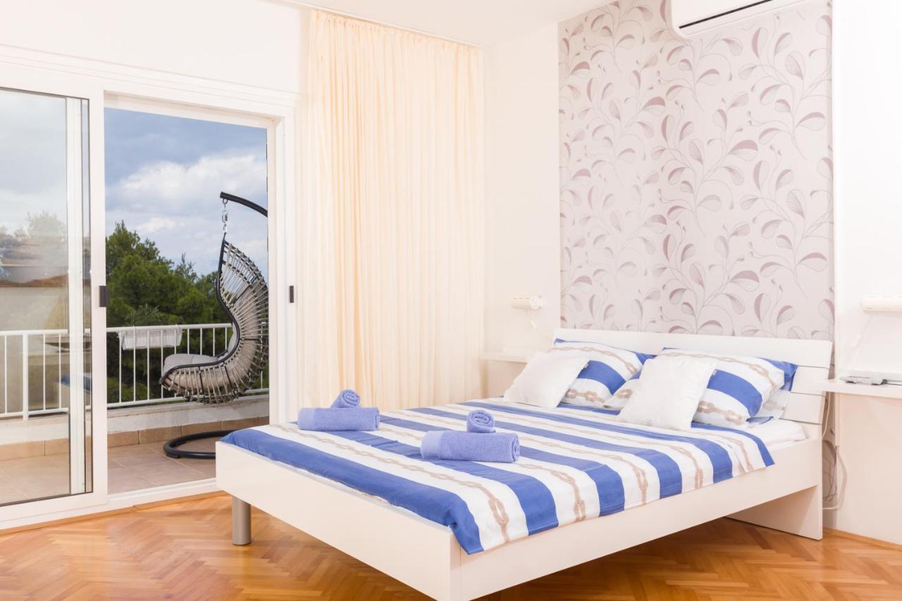 Apartments Dobronic Jelsa Kültér fotó